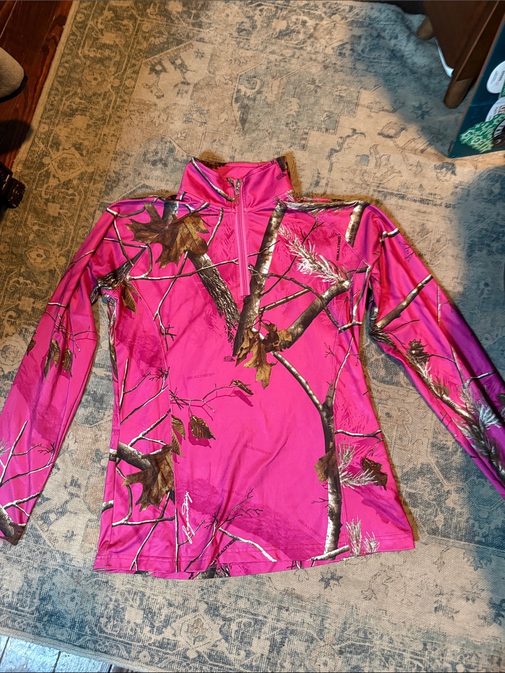 Legendary Whitetails Pink Realtree Camo Quarter-Zip Hoodie